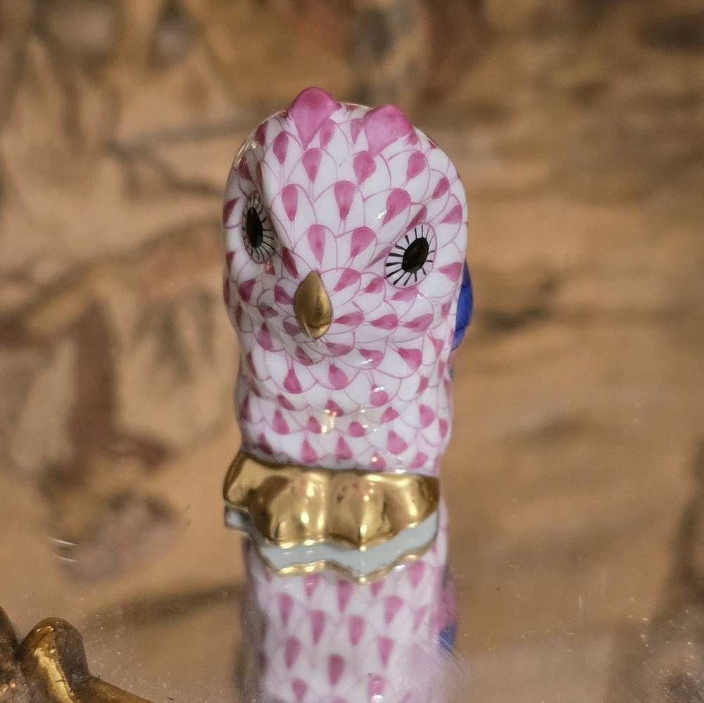Vintage Herend fishnet Owl miniature 1.75" PINK w/24k Gold hand-painted PERFECT